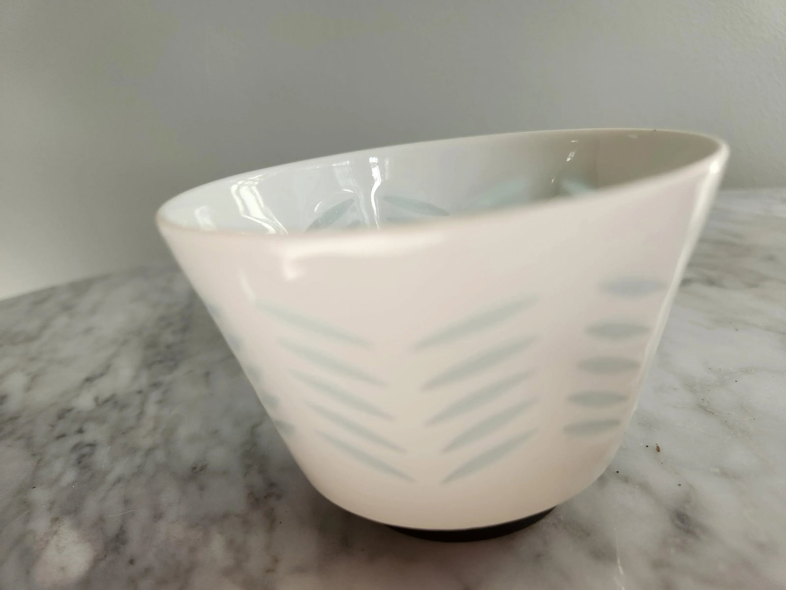 Medium 1950s Porcelain Friedl Holzer-Kjellberg Rice Bowl for Arabia - 8