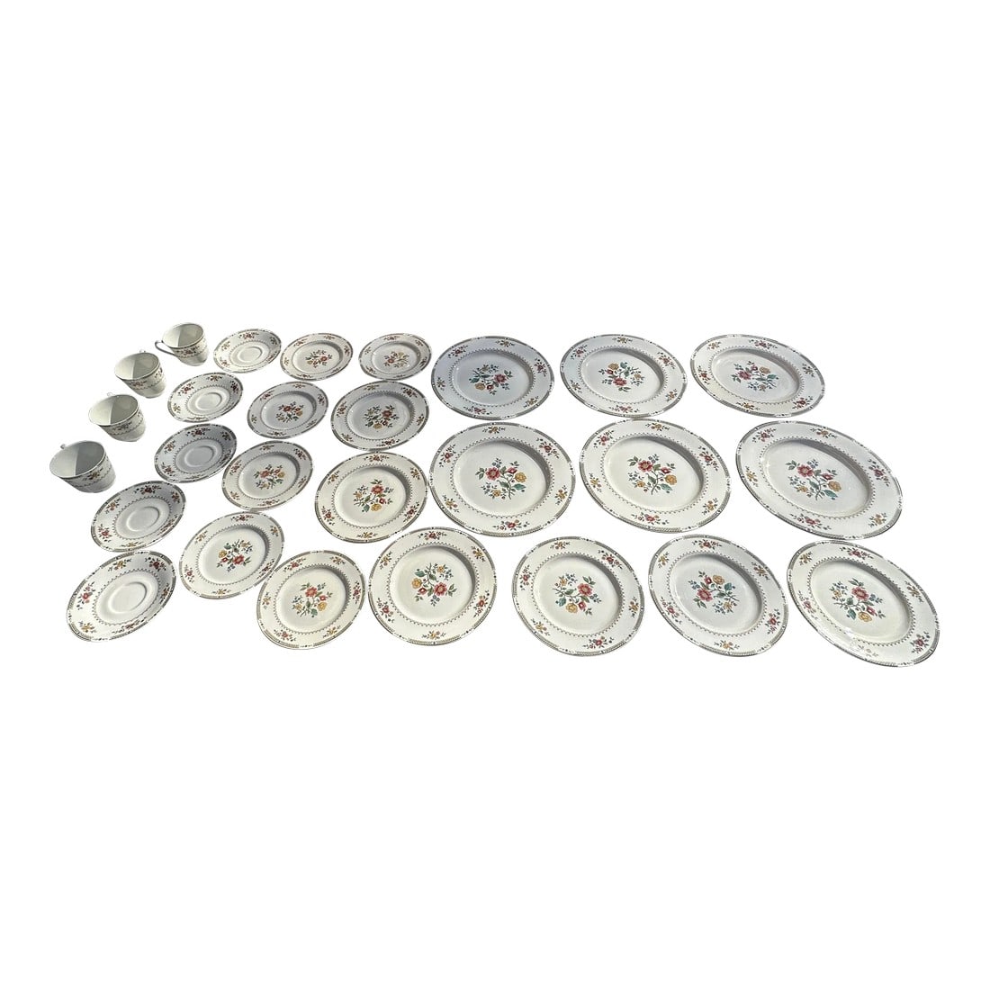 1970s Royal Doulton Dinnerware Set, Made in England- 27 Pieces: Up for consideration is a beautiful Royal Doulton dinnerware set of 27. This collection would look perfect for a dinner party or displayed in the China cabinet. These are great for the interior design