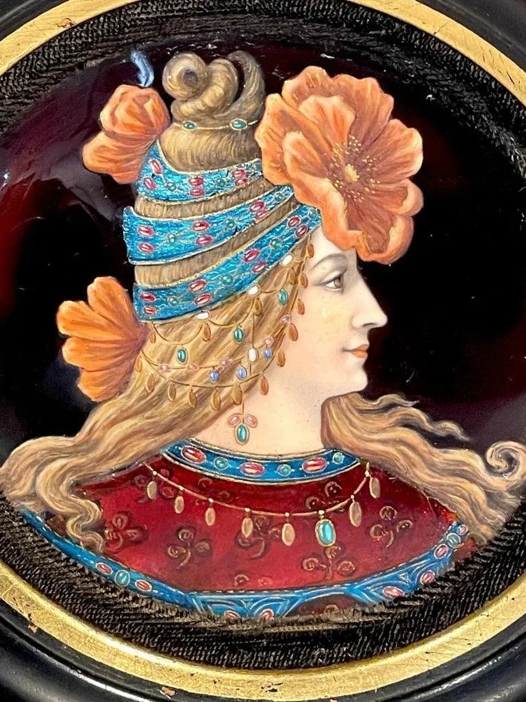 Early 20th Century Limoges Enamel Portrait of a Floral Kokoshnik Beauty - 9