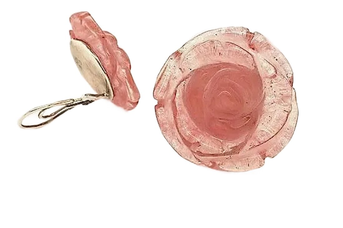 Pair of Christopher Walling Cherry Quartz Glass Roses Earrings: This is a stunning pair of Christopher Walling cherry quartz glass roses set in sterling silver with omega backs. Is there anything prettier than silver and roses? Condition: Alterations: Original