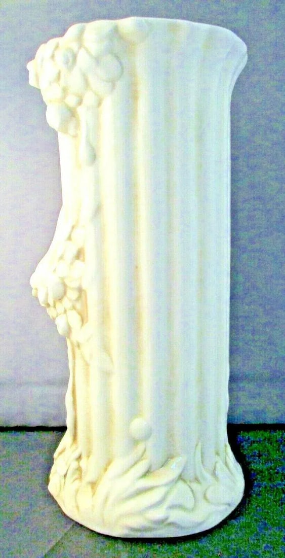 1980s Italian Carrera Porcelain Figural Vase Eve and Apple Tree - 4