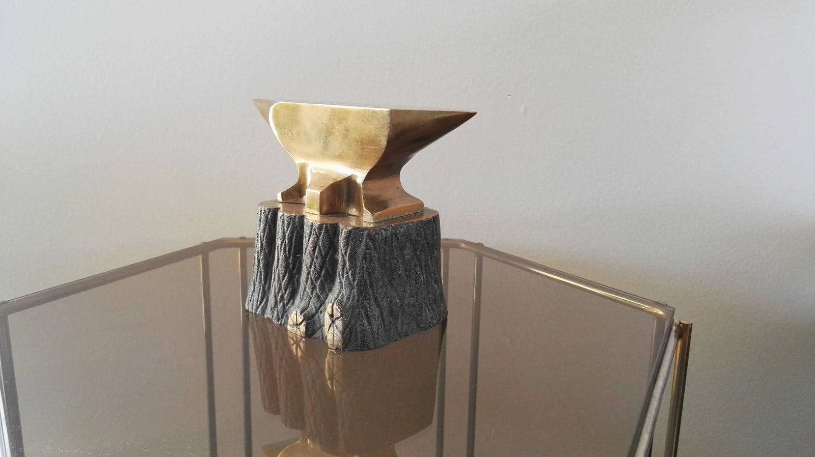 French 1960s Solid Bronze Anvil Shaped Sculpture Paperweight - 4