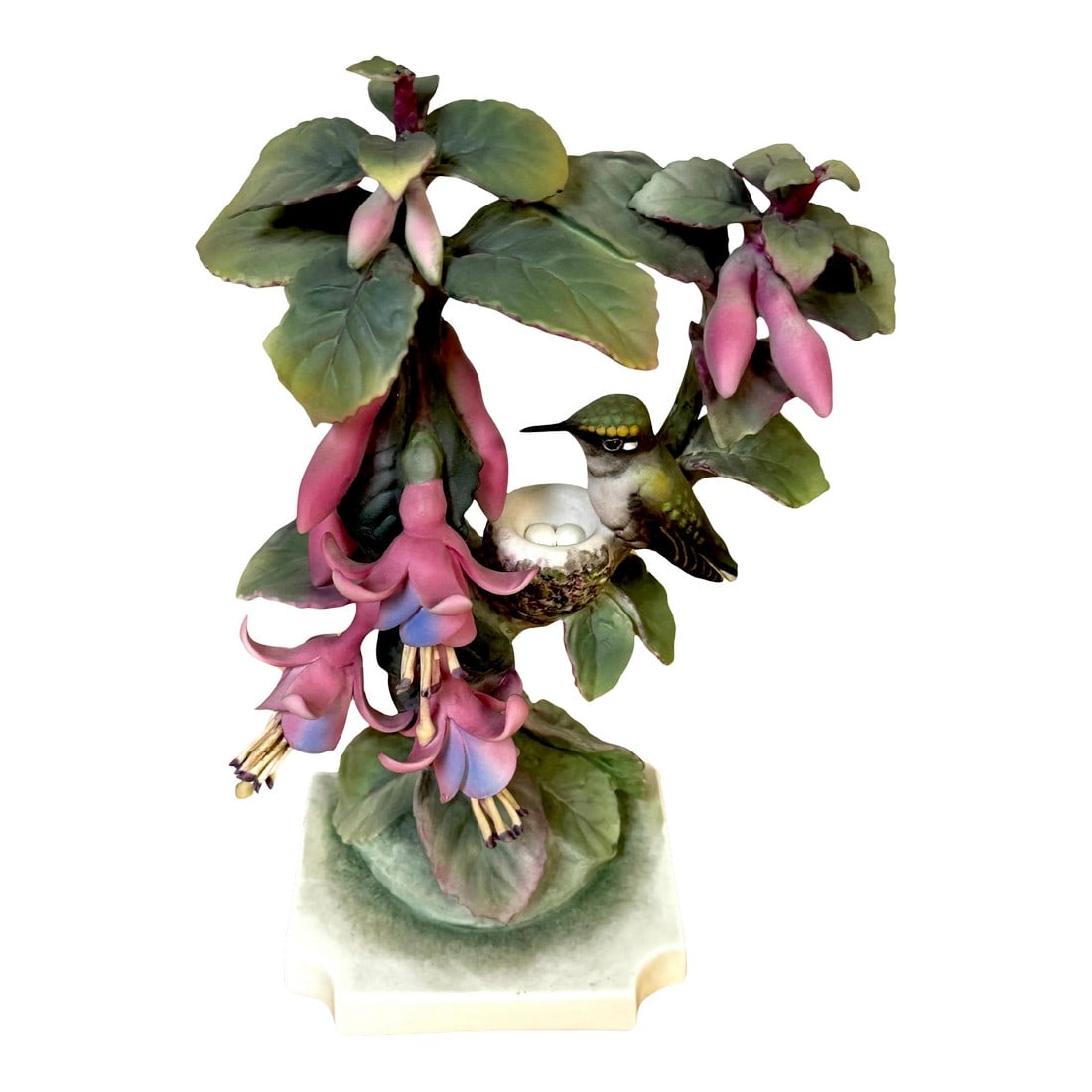 Royal Worcester Ruby Throated Hummingbird by Dorothy Doughty with Custom Crate: Royal Worcester Ruby Throated Hummingbird by Dorothy Doughty with Custom Crate This exquisite Royal Worcester porcelain sculpture of a Ruby-Throated Hummingbird, created by renowned British sculptor