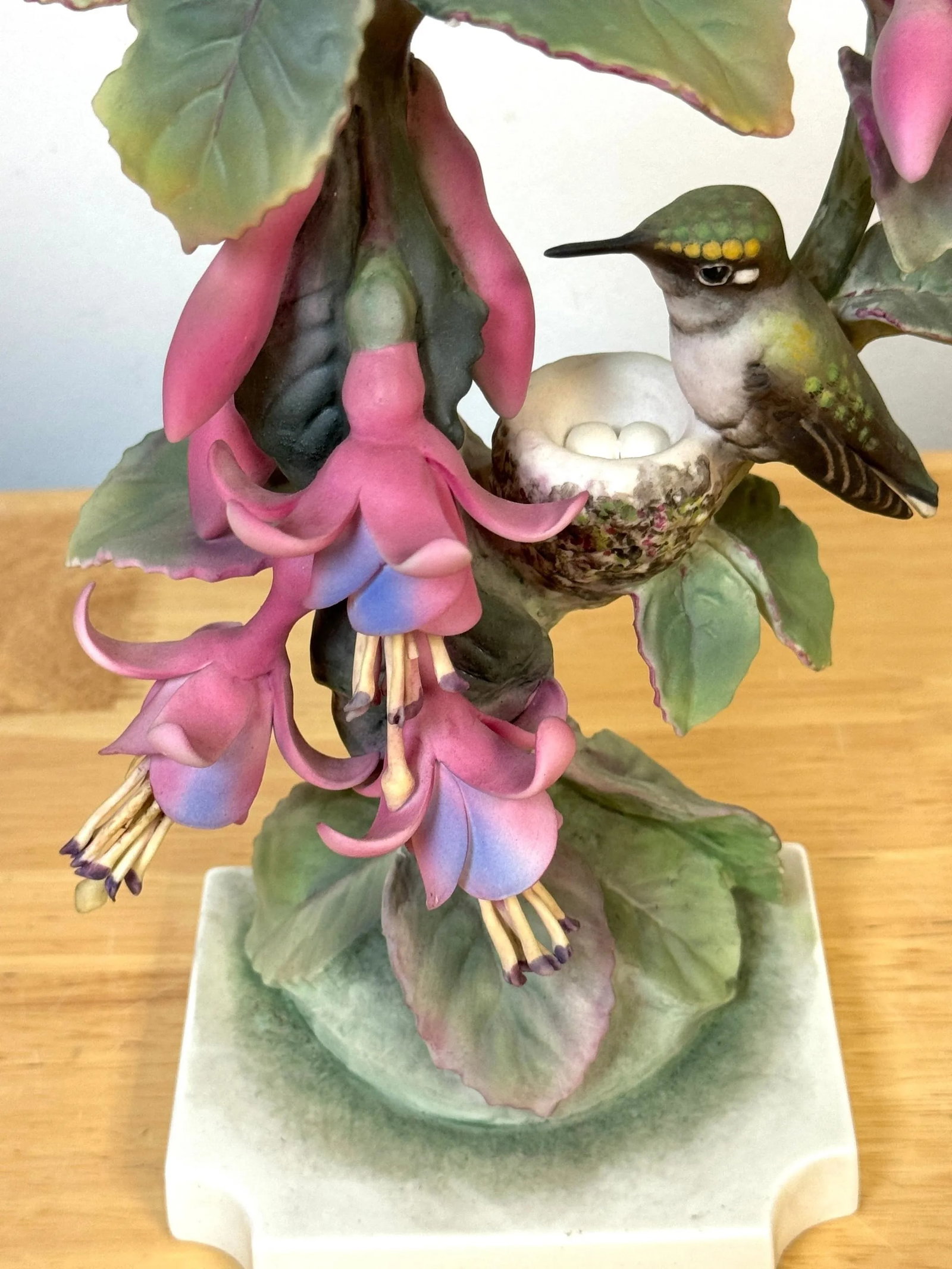 Royal Worcester Ruby Throated Hummingbird by Dorothy Doughty with Custom Crate - 6