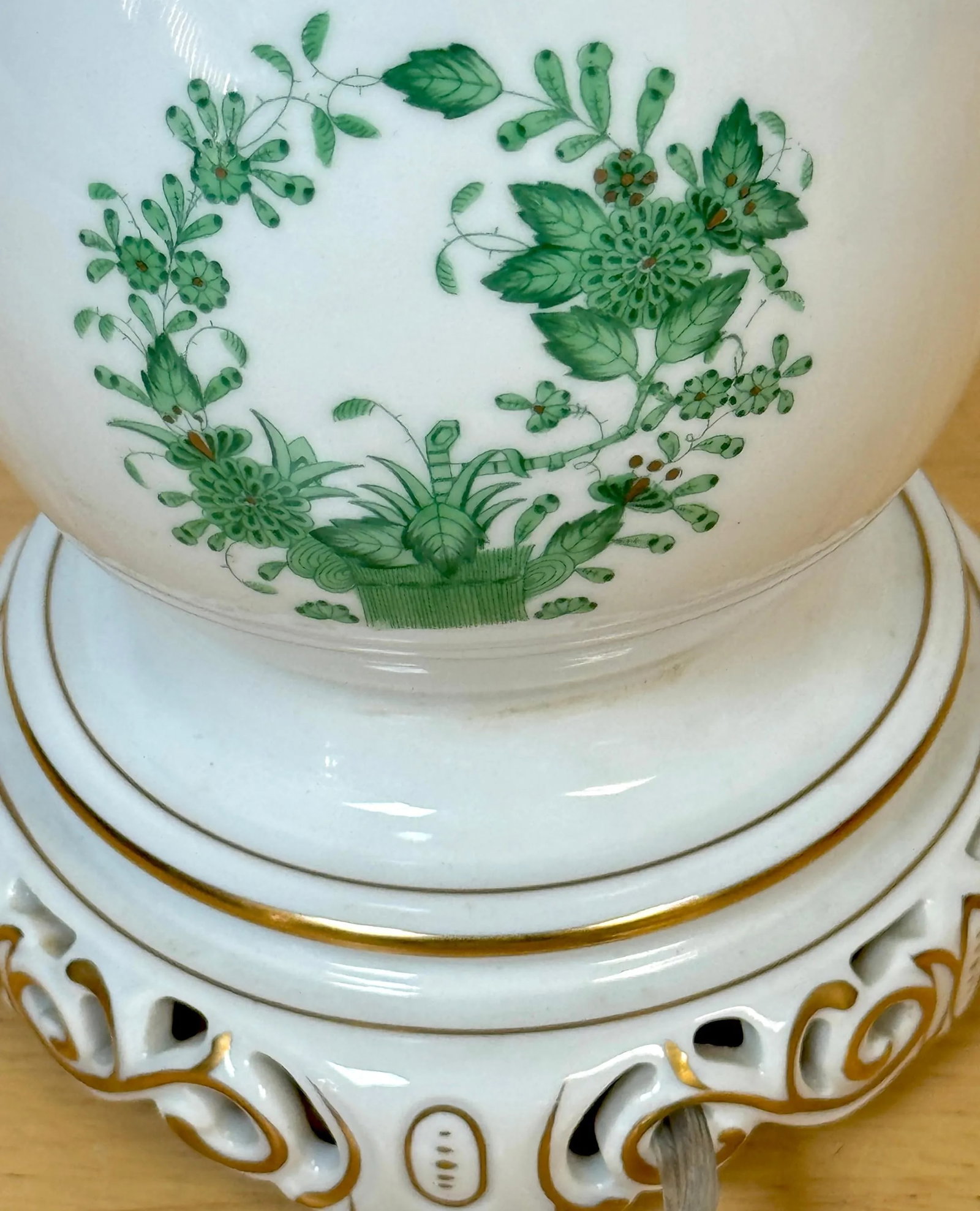 Herend Porcelain 'Chinese Bouquet- Green' Table Lamp - 2