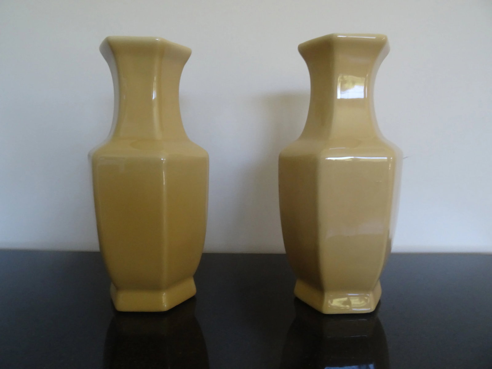 Famille Juane Hexagonal Vases- a Pair - 2