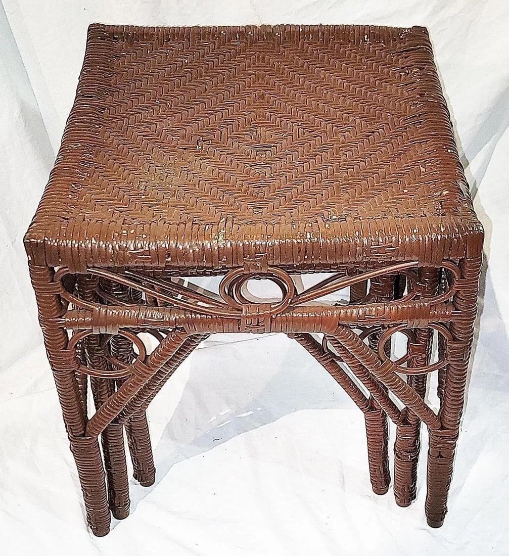 1950s Nesting Set of Caned End Tables, Set of 3 - 4