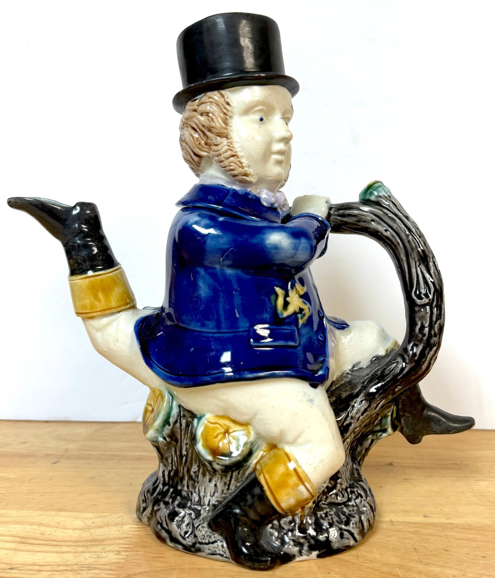 Victorian Majolica "Three-Legged Gentleman" Teapot, William Brownfield & Sons - 3