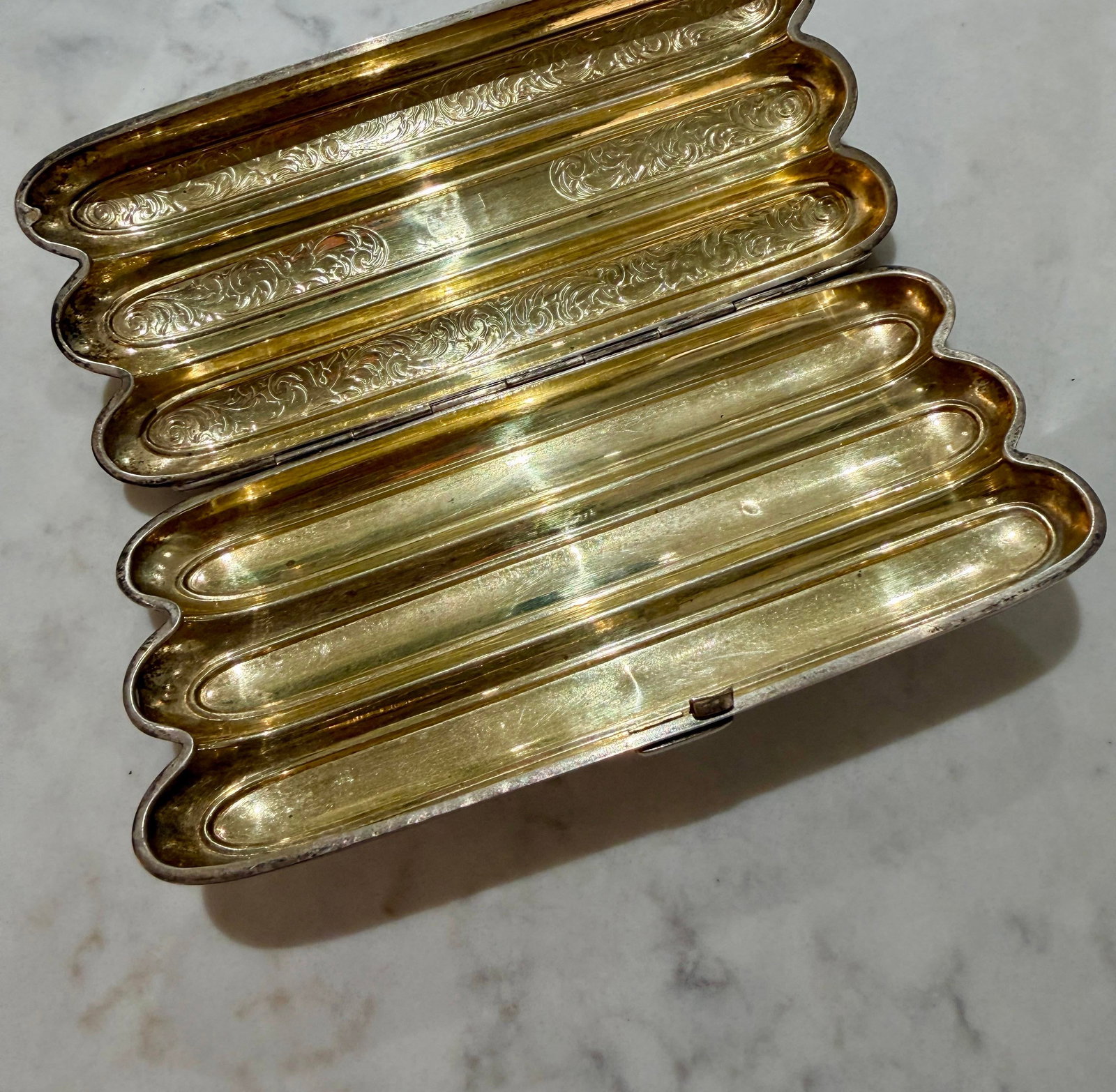 Antique c.1900 Sterling Silver Three-Finger Cigar Case With Gold-Wash Interior - 2