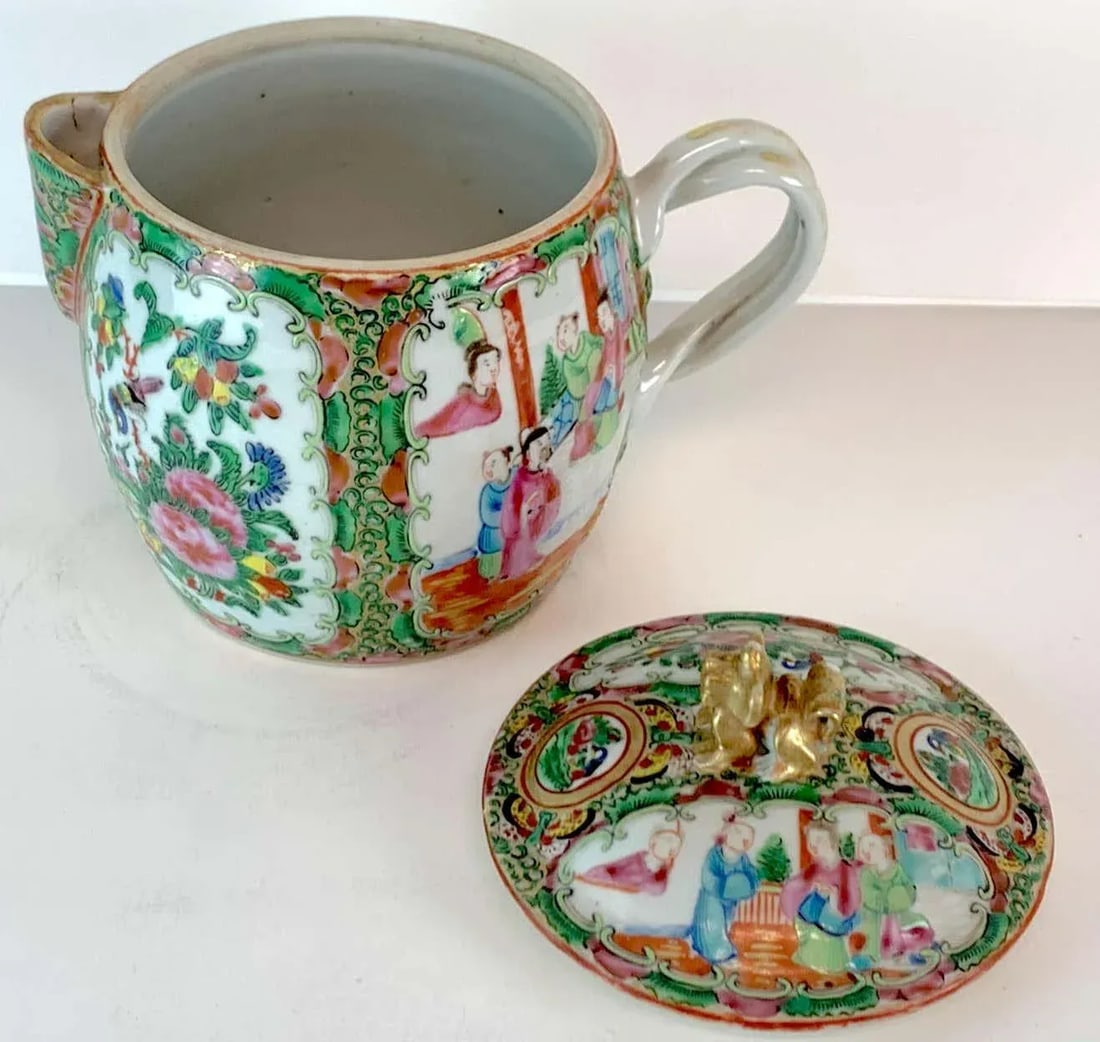 19th Century Rose Medallion Cider Pitcher With Foo Dog Finial - 11