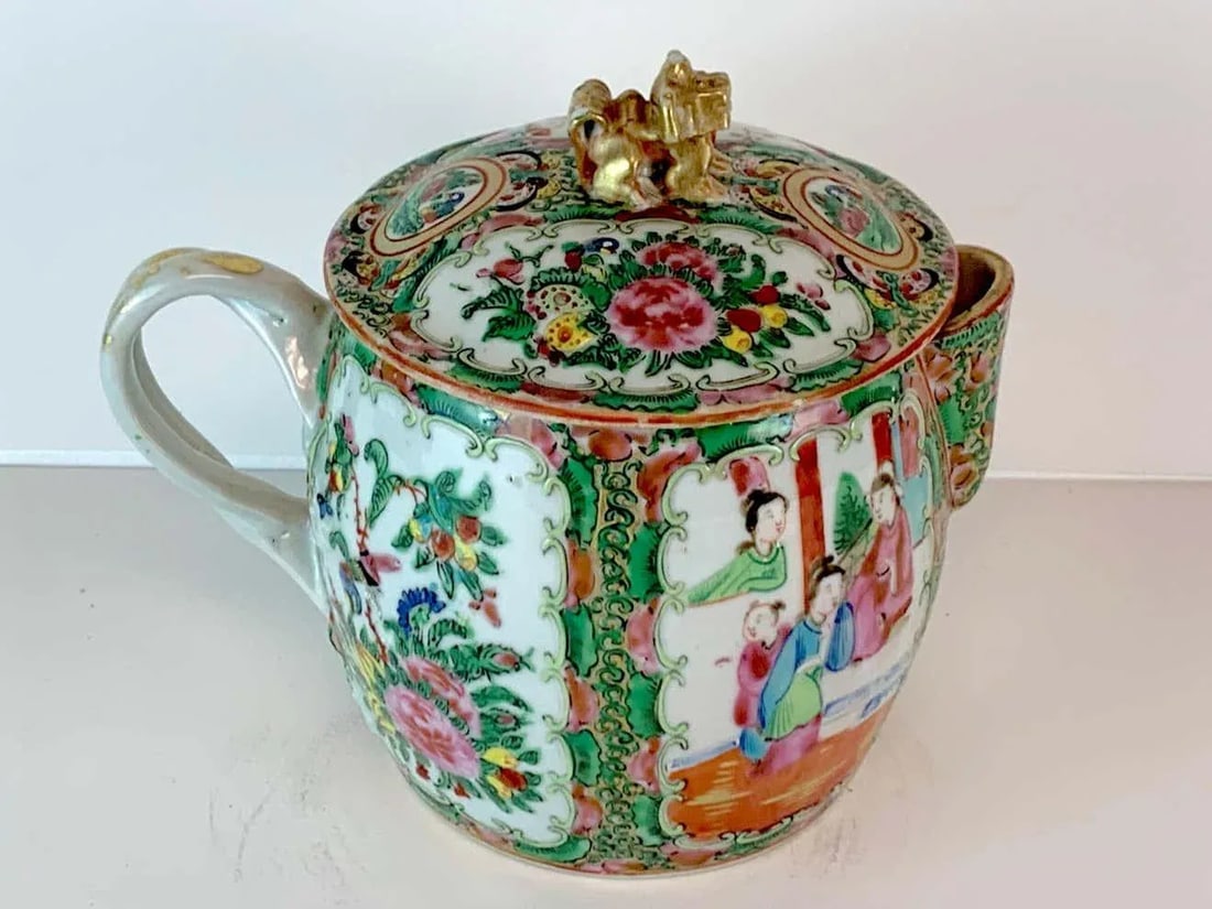 19th Century Rose Medallion Cider Pitcher With Foo Dog Finial - 2