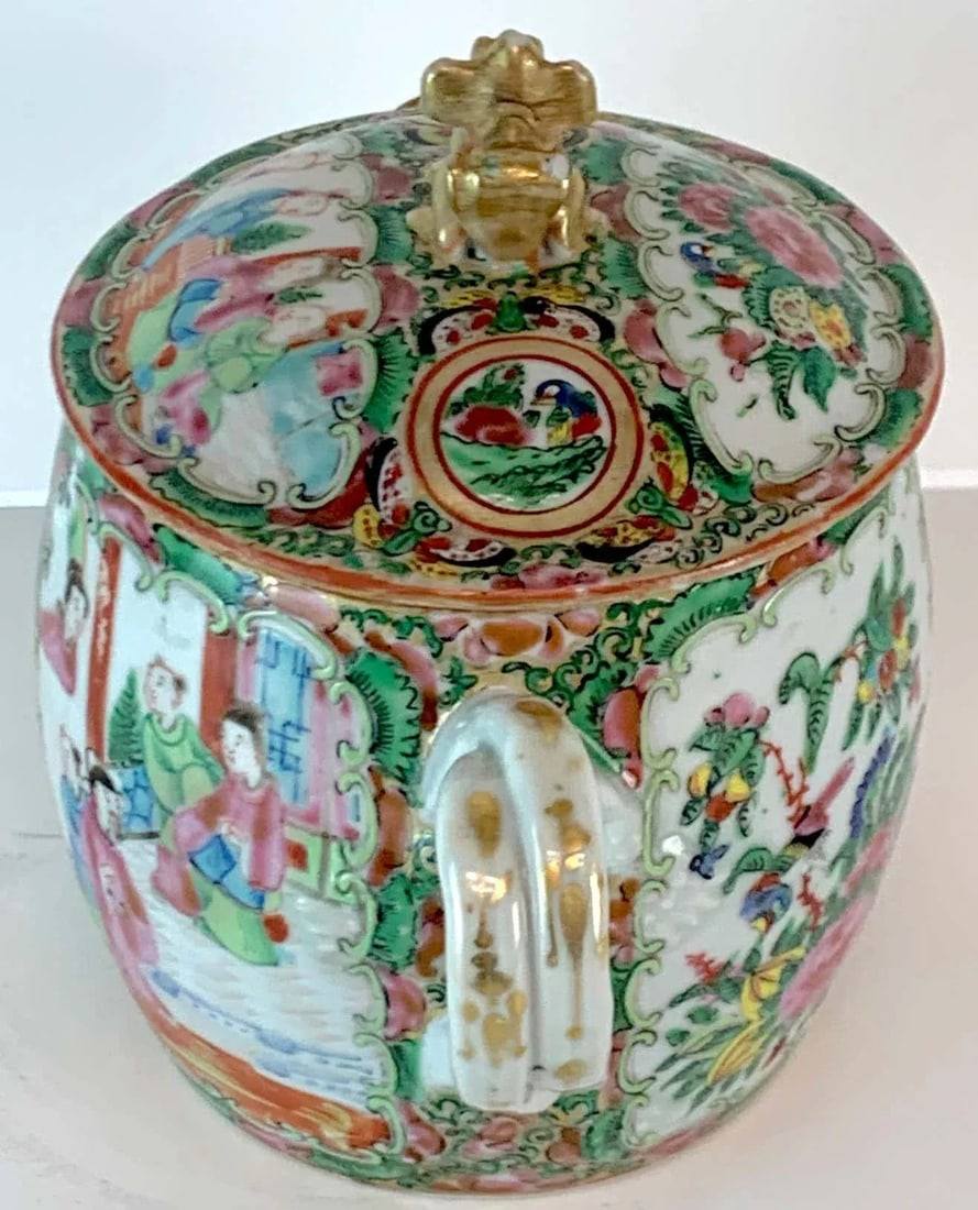 19th Century Rose Medallion Cider Pitcher With Foo Dog Finial - 6