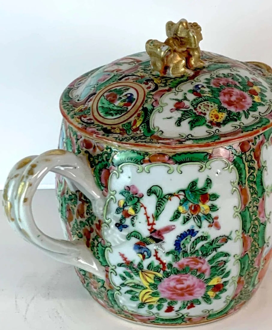 19th Century Rose Medallion Cider Pitcher With Foo Dog Finial - 7