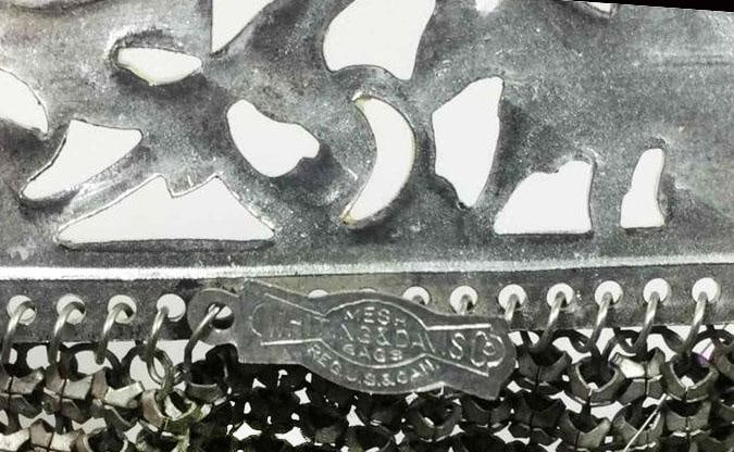 Whiting & Davis Mesh Purse Silver Filigree Frame With Heart in Center - Art Deco Flapper Era - 5