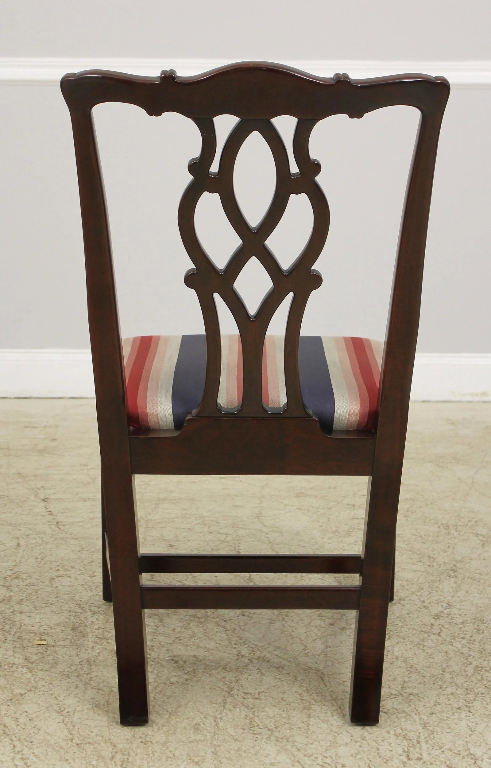 Set of 8 Kindel Oxford Mahogany Dining Room Chairs - 8