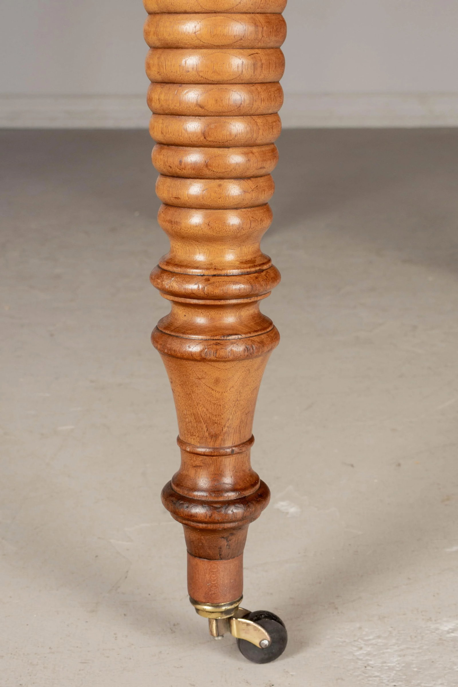 19th Century French Louis Philippe Extension Dining Table - 12