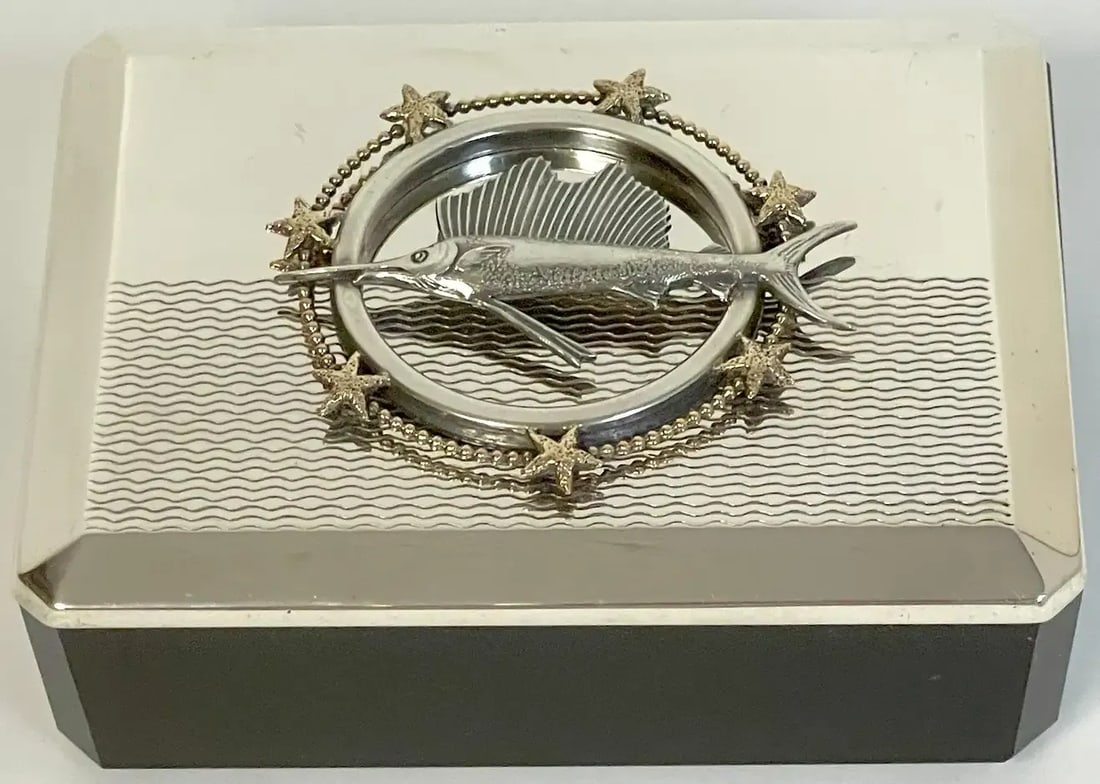 Early 20th Century Art Deco Sterling Sailfish & Black Amethyst Box by R. Blackington - 4
