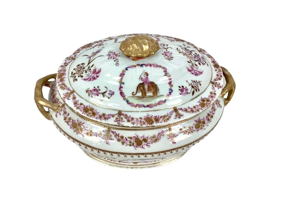 Chinese Export Famille Rose Porcelain Soup Tureen - 2