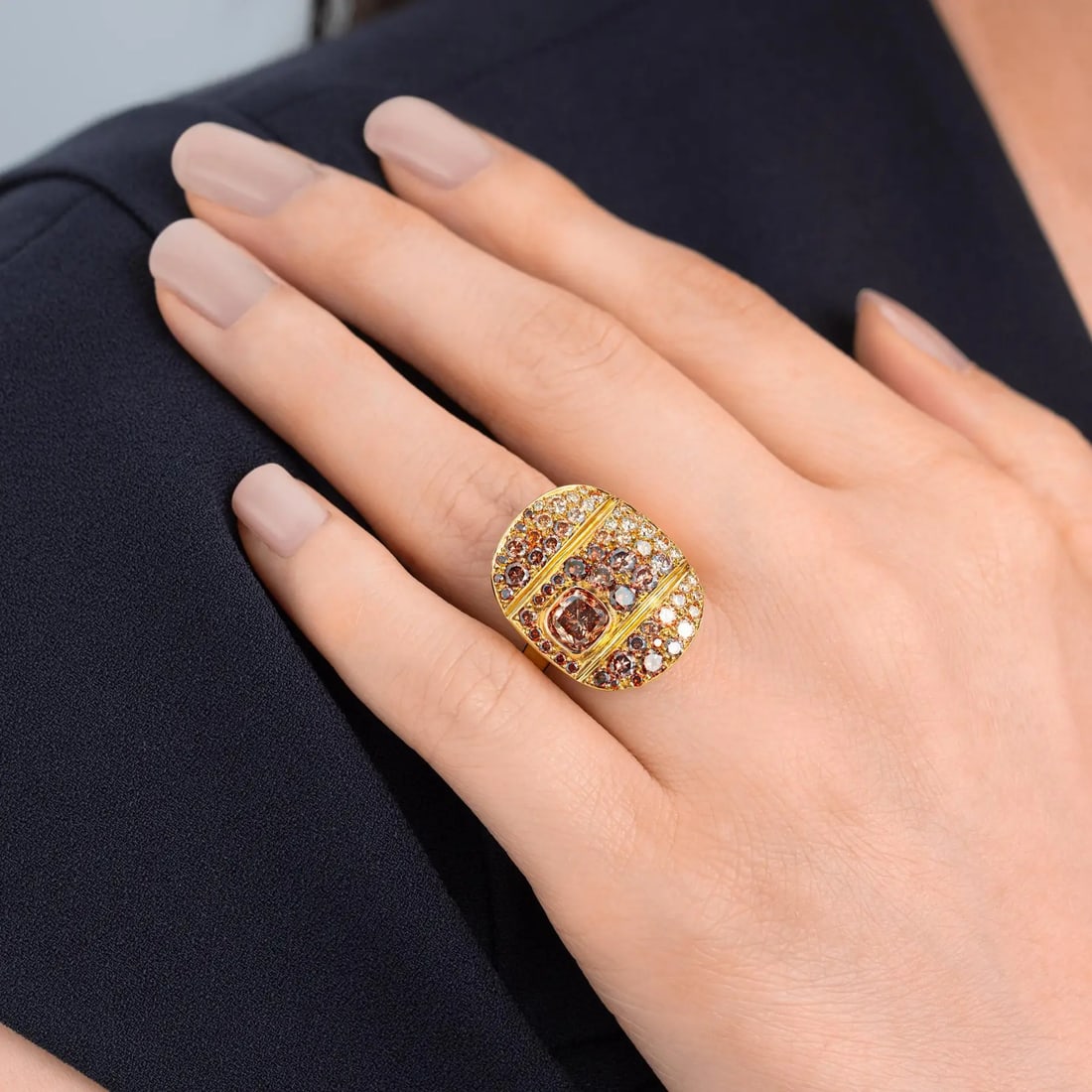 Cop Cot Fancy Colored Diamond Simon Ardem New York Fall Collection - 2