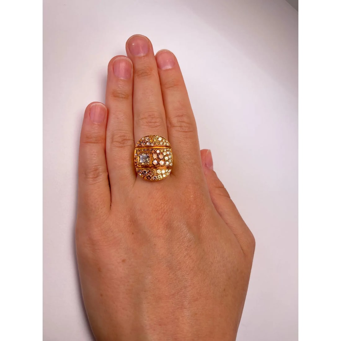 Cop Cot Fancy Colored Diamond Simon Ardem New York Fall Collection - 4