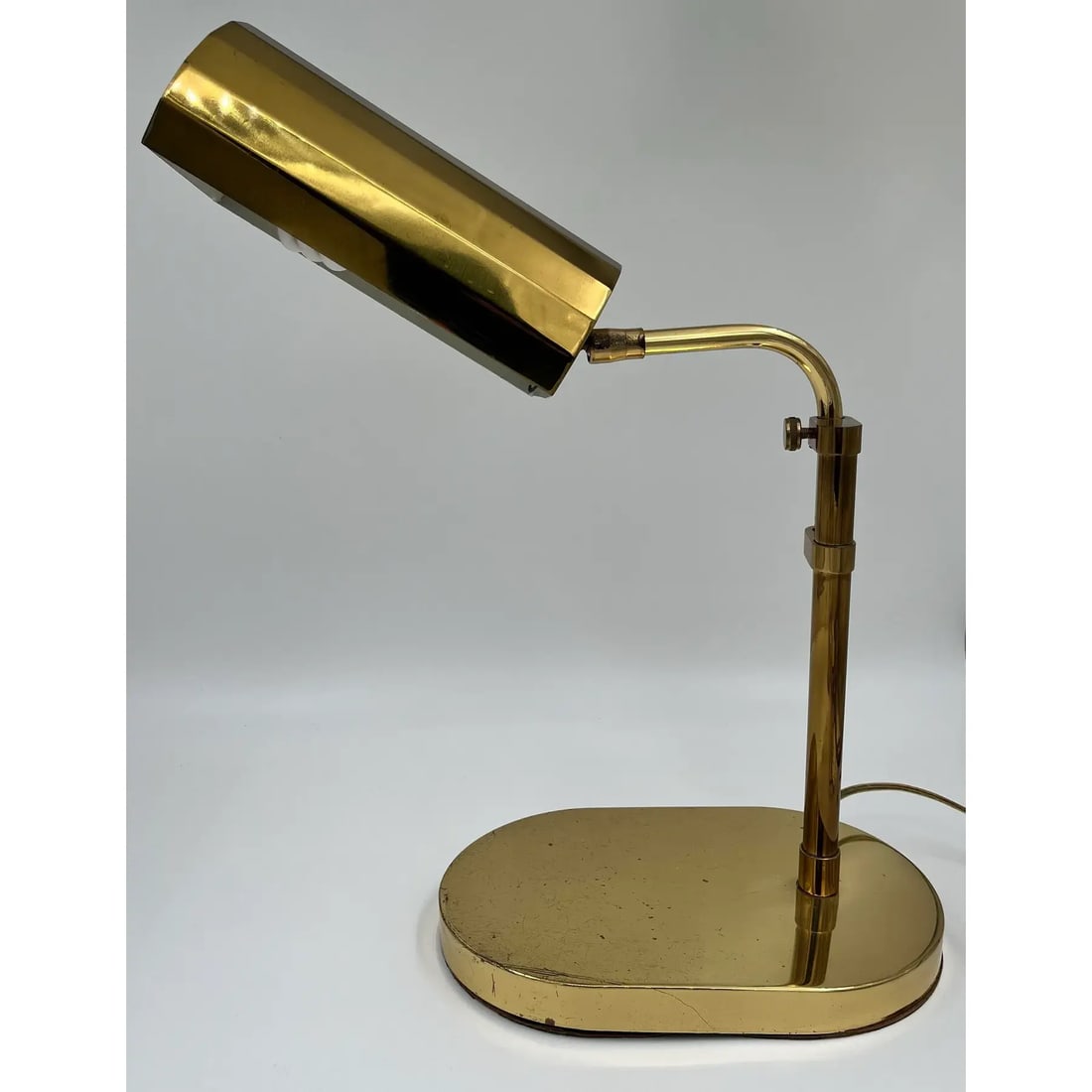 1970s Clover Lamp Co. Adjustable Brass Pharmacy Lamp Desk Lamp Styled After Reggiani And Arteluce - 6