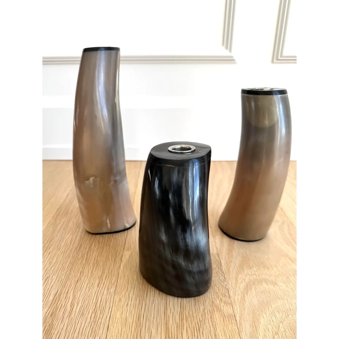Set of 3 Sculptural Polished Horn Candlesticks – 1970s Organic Modern, Karl Springer Style - 2