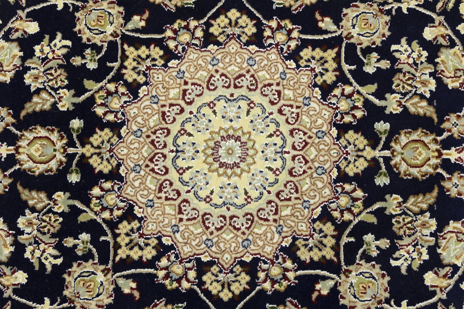 Dark Navy Floral 4X6 Indo-Nain Oriental Rug - 9