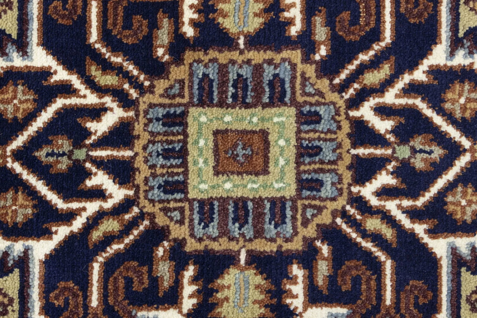 Cream Geometric 8X10 Heriz Serapi Oriental Rug - 9