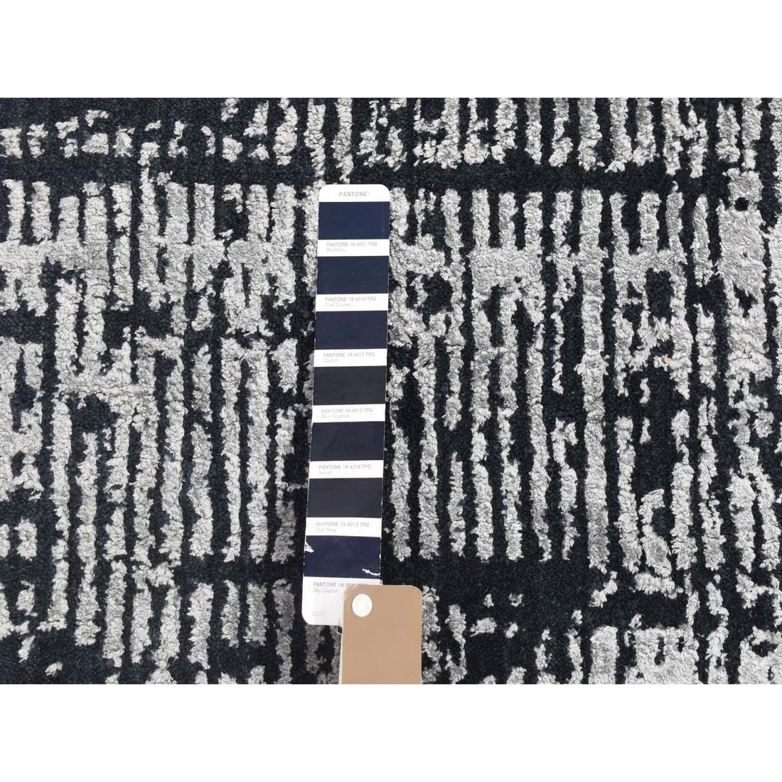 Black, Modern, Wool and Plant Based Silk, Hand Loomed, Oriental Rug - 7