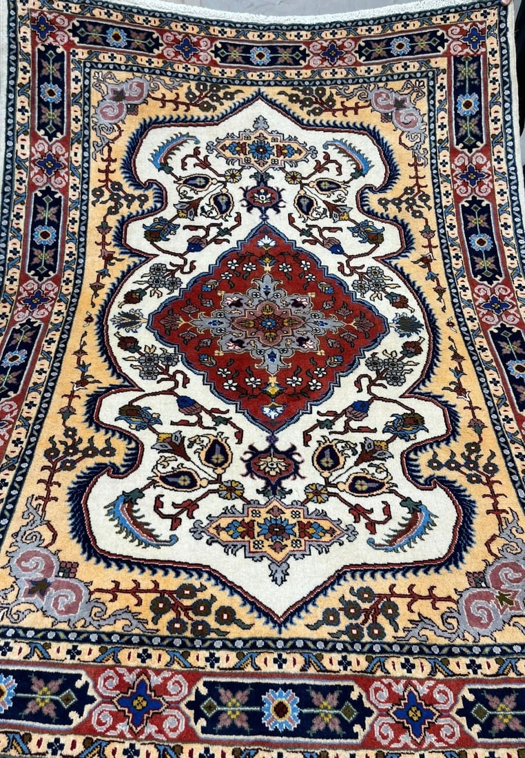 Hand Knotted Persian Tabriz Wool Ivory Oriental Area Rug 4'10" x 6'6" - 3