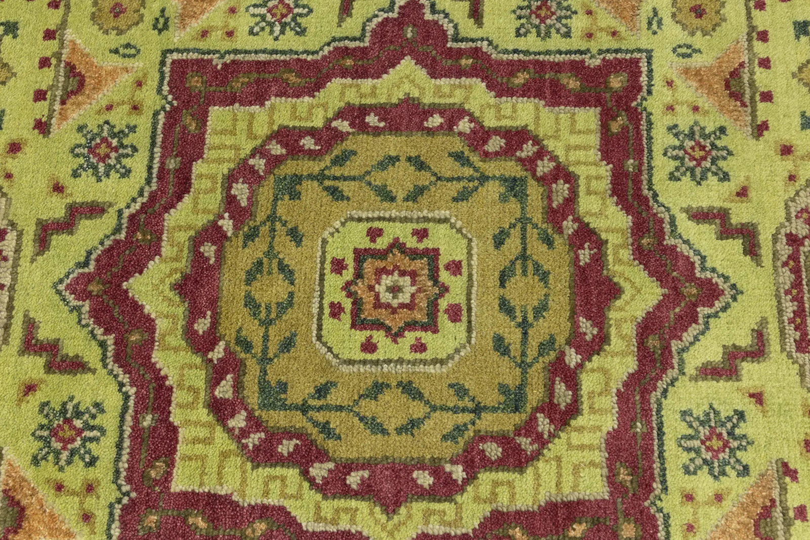 Light Lime Green Floral 2'7X9'8 Heriz Serapi Oriental Runner Rug - 9