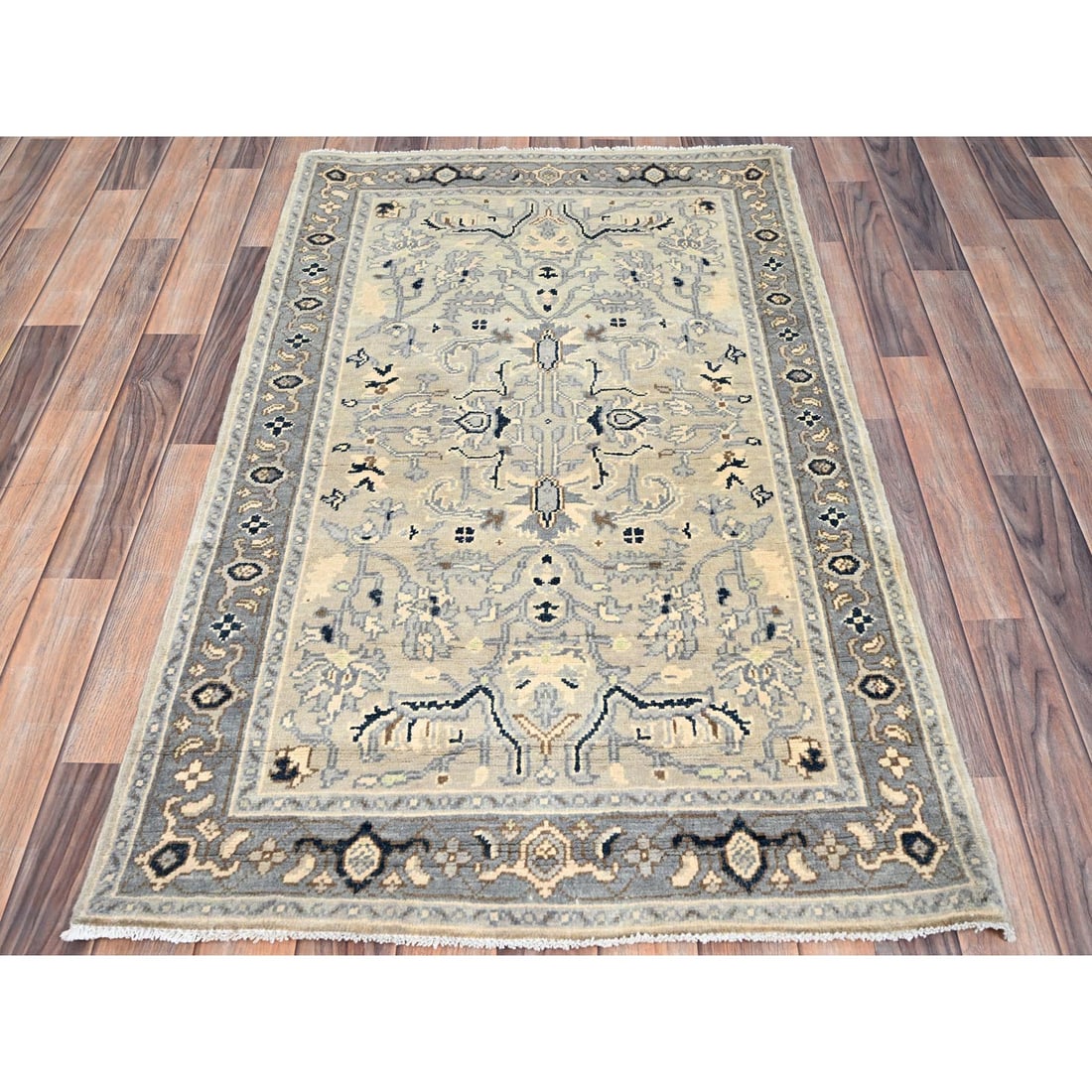 Ivory Densely Woven Natural Dyes Hand Knotted Seeripe Heris Rug - 2