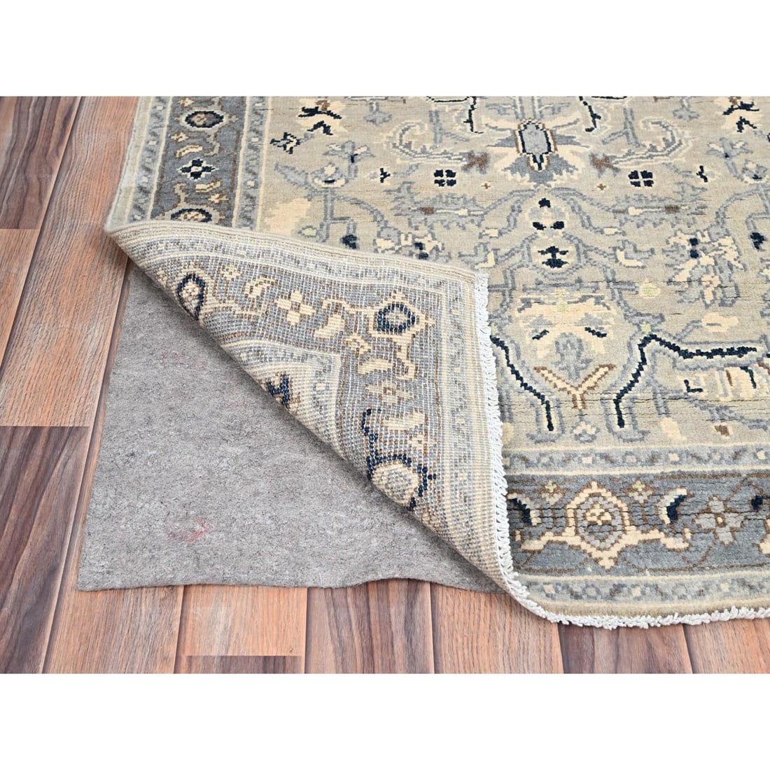 Ivory Densely Woven Natural Dyes Hand Knotted Seeripe Heris Rug - 3
