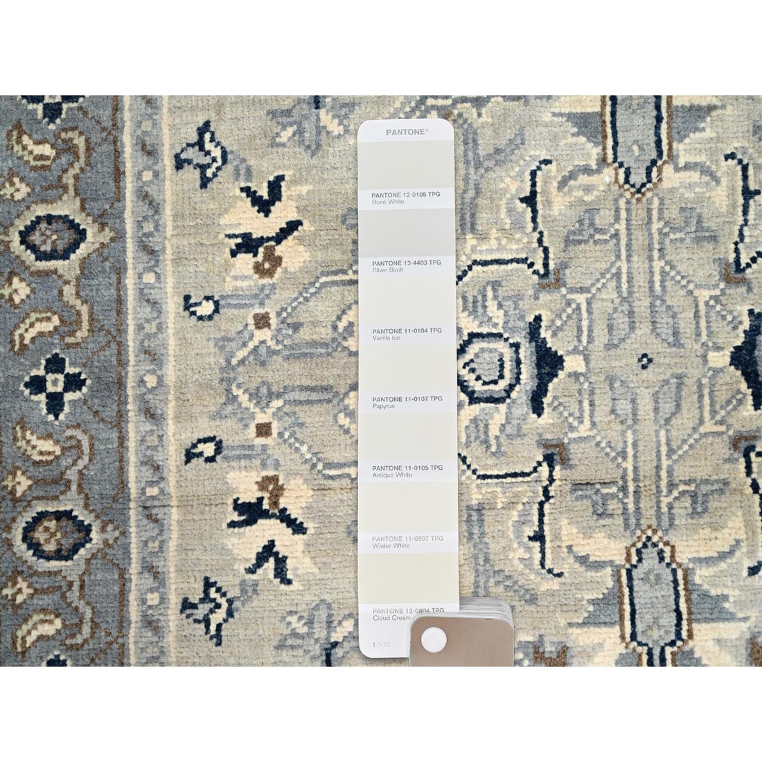 Ivory Densely Woven Natural Dyes Hand Knotted Seeripe Heris Rug - 4