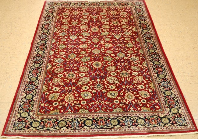 Persian SAROUK RUG 4'4" x 6'10": Title: Persian SAROUK RUG 4'4" x 6'10" Description:OLD,ANTIQUE HIGHLY DETAILED SIGNED "SHERKAT SAHAMI FARSH " Persian SAROUK ORIENTAL RUG with exact size of 4'4" x 6'10" Highly detailed Floral design