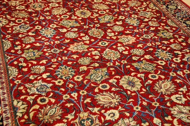 Persian SAROUK RUG 4'4" x 6'10" - 9
