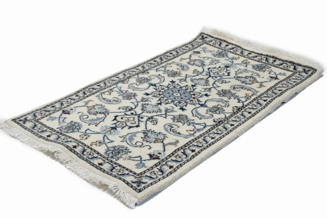 Cream Floral Classic 2'4X4 Nain Persian Rug - 10