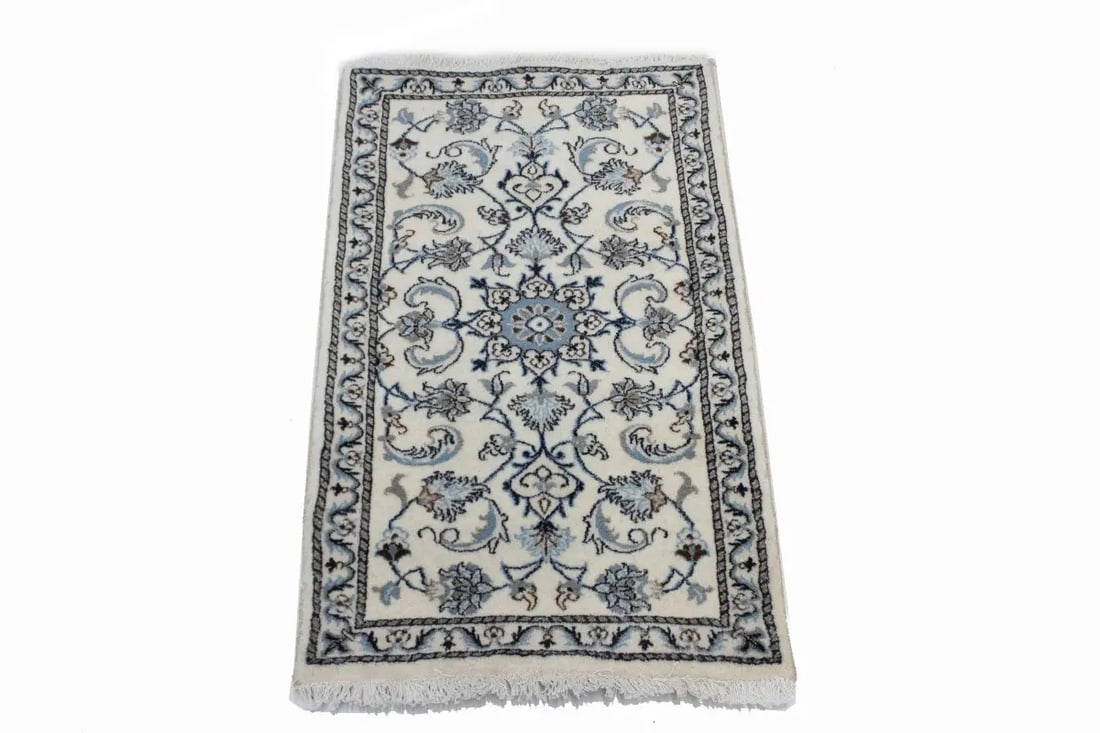 Cream Floral Classic 2'4X4 Nain Persian Rug - 2