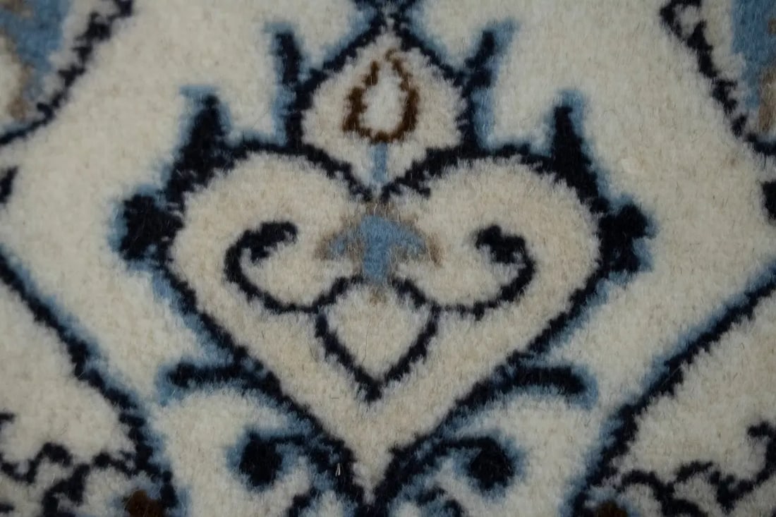 Cream Floral Classic 2'4X4 Nain Persian Rug - 5