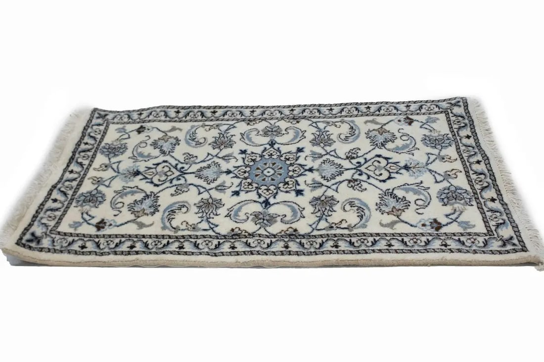Cream Floral Classic 2'4X4 Nain Persian Rug - 6