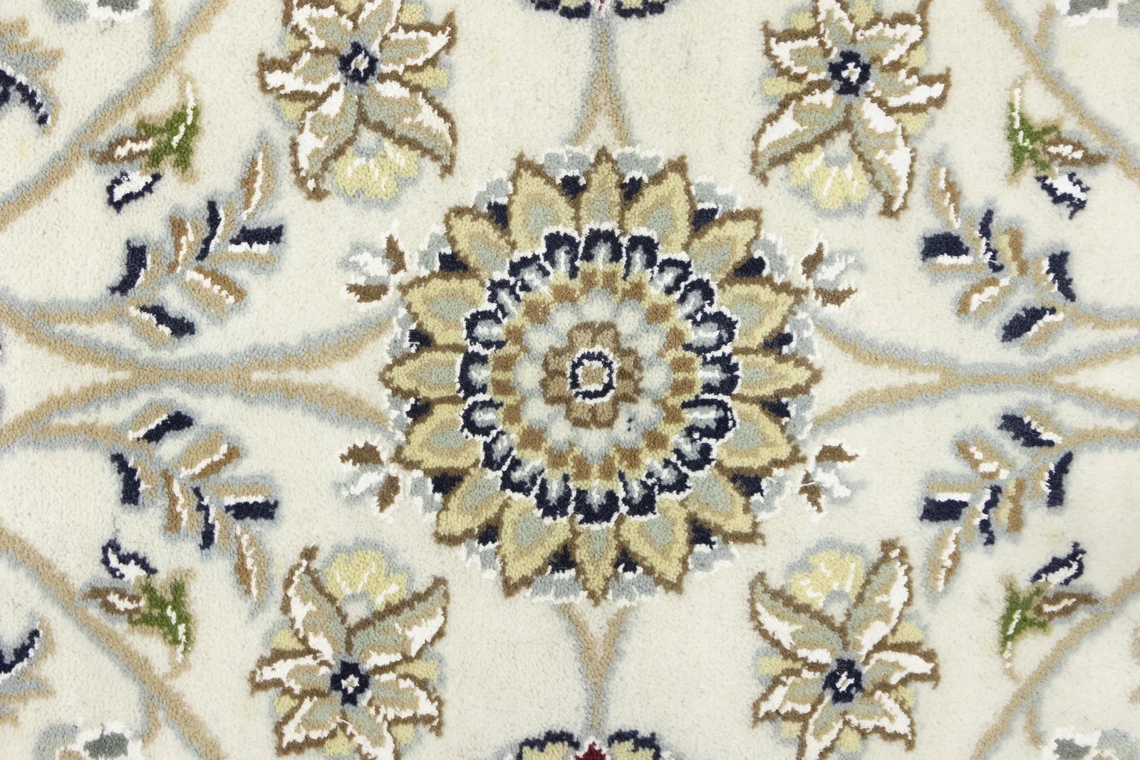 Cream Floral 8X10 Indo-Nain Oriental Rug - 9