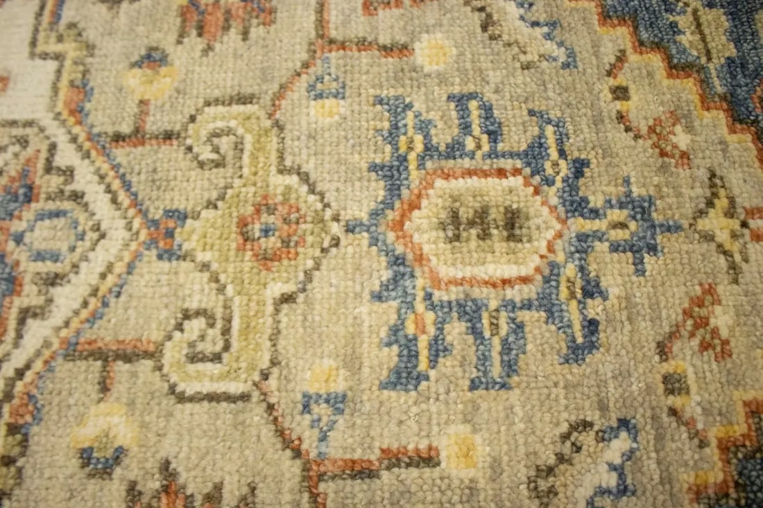 Cream/Beige Tribal 6X9 Heriz Serapi Oriental Rug - 9