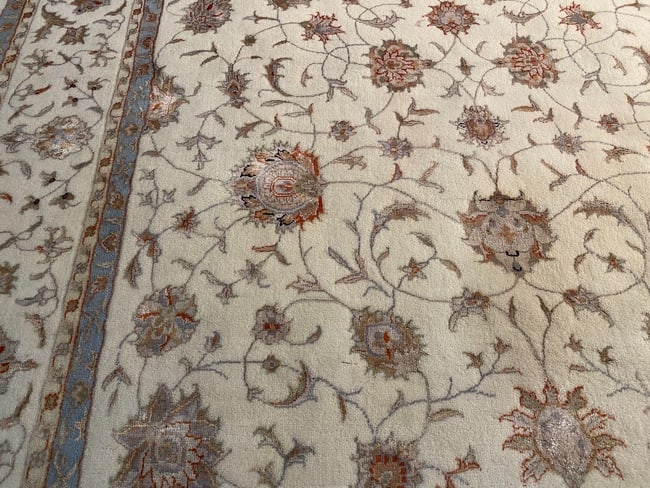 EXQUISITE SILK &WOOL RUG 6.1x9.1 - 2