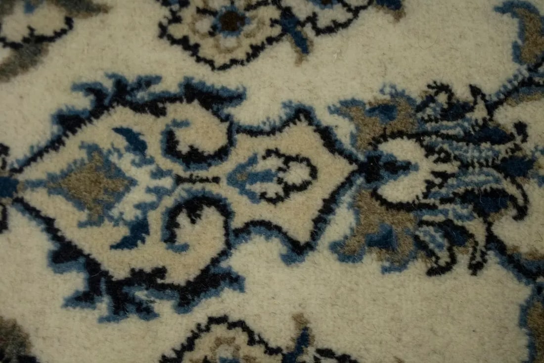 Cream Floral Classic 2'5X4'3 Nain Persian Rug - 6