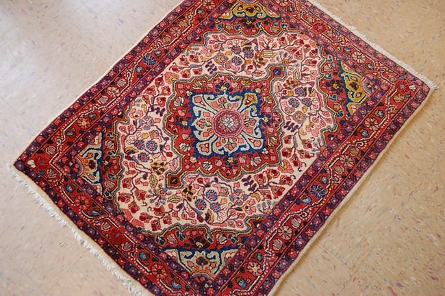 Persian SAROUK RUG 2'9" x 3'6" - 8