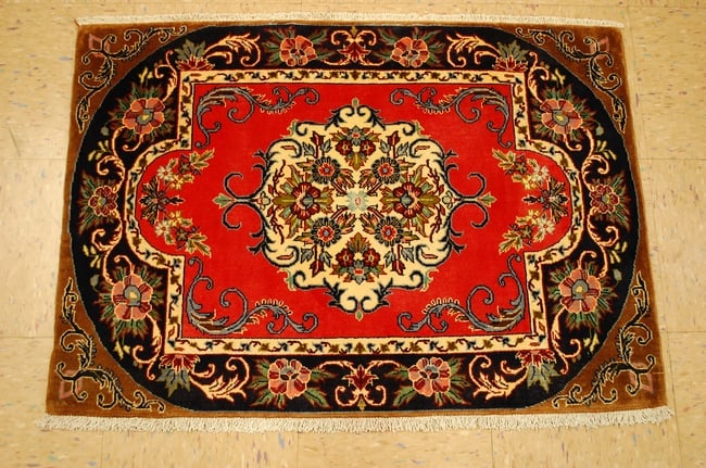 Persian KASHAN RUG 2'3"x 3'3": Title: Persian KASHAN RUG 2'3"x 3'3" Description:OLD,ANTIQUE KORK WOOL_HIGH KPSI Persian KASHAN ORIENTAL RUG ..........with an exact size of 2' 3"x 3' 3" Colors include