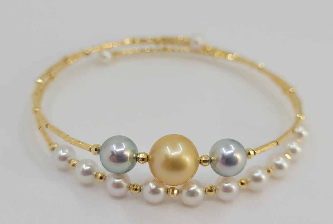 Bracelet - 18 kt. Yellow gold- 4×8,5 mm Akoya pearls - 3