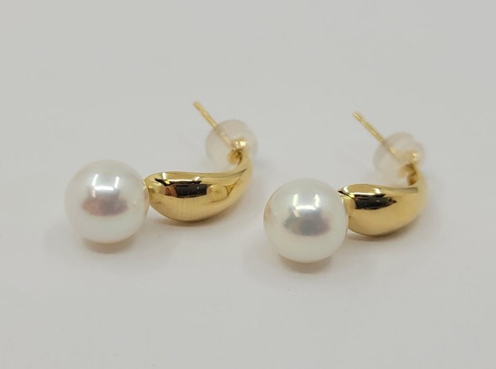 Earrings - 18 kt. Yellow gold - 7.5x8mm Akoya Pearls - 9