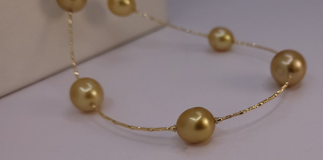 Necklace - 18 kt. Yellow gold, ALGT-certified - 10×13 mm Deep Golden South Sea Pearls - 5