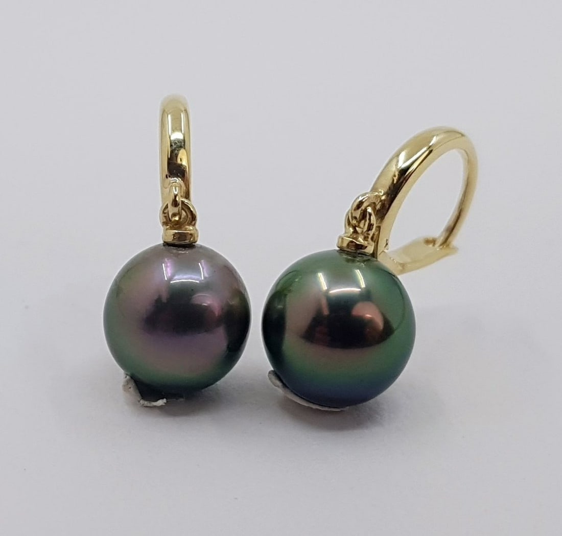 14 kt. Gold - Earrings - 9mm Peacock Tahitian Pearl Drops: Title: 14 kt. Gold - Earrings - 9mm Peacock Tahitian Pearl Drops Description: Emerging from the tropical lagoons of French Polynesia, these Tahitian pearls have been hand selected for their natural be